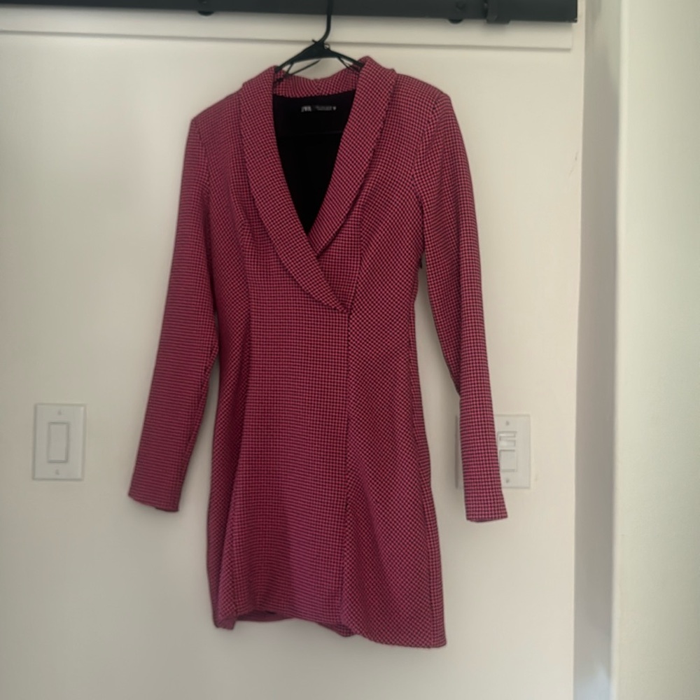 Zara pink and black houndstooth knit dress